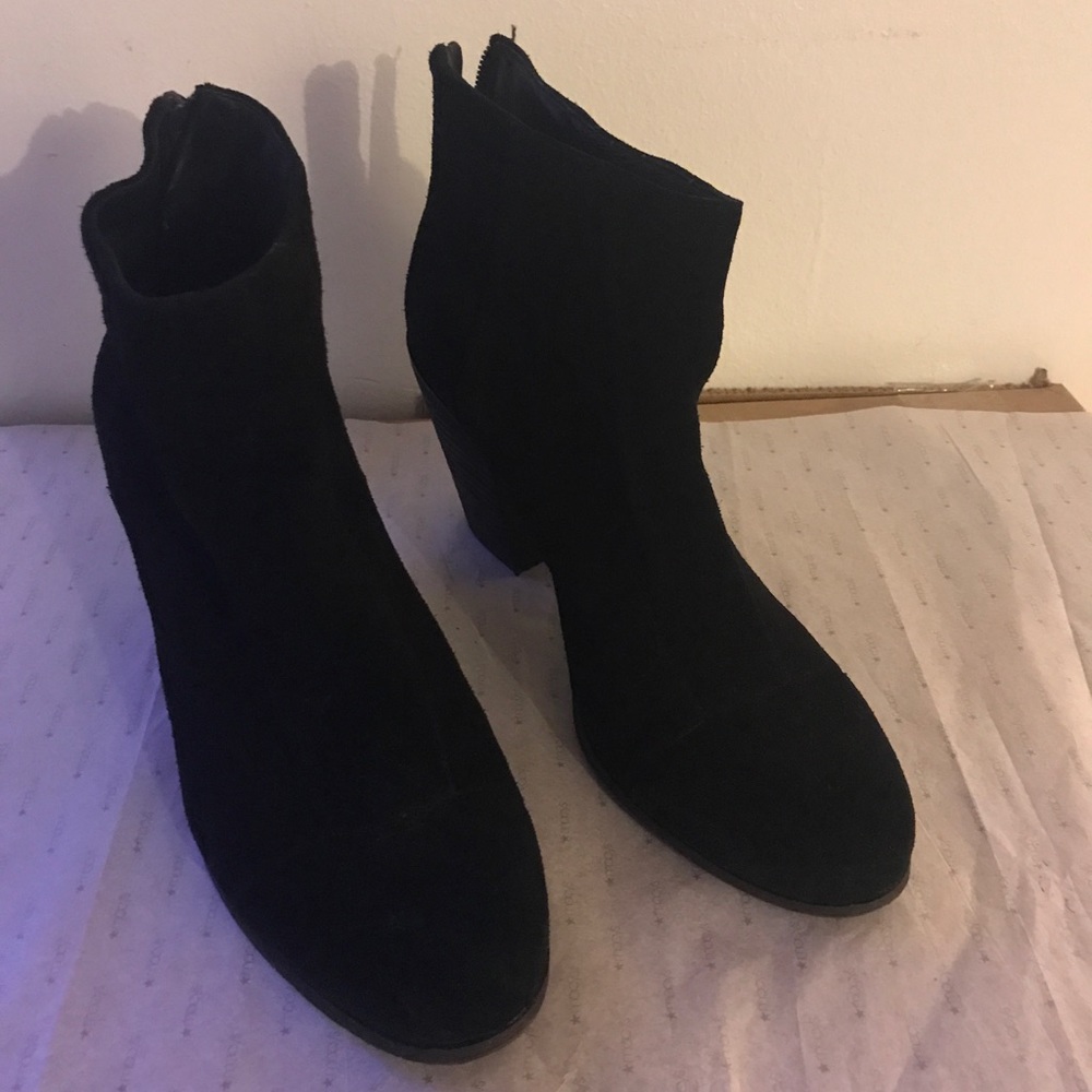 Ladies Suede ankle boots